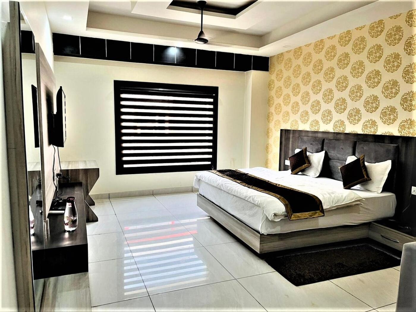 Hotel Blue Pine Haridwār المظهر الخارجي الصورة