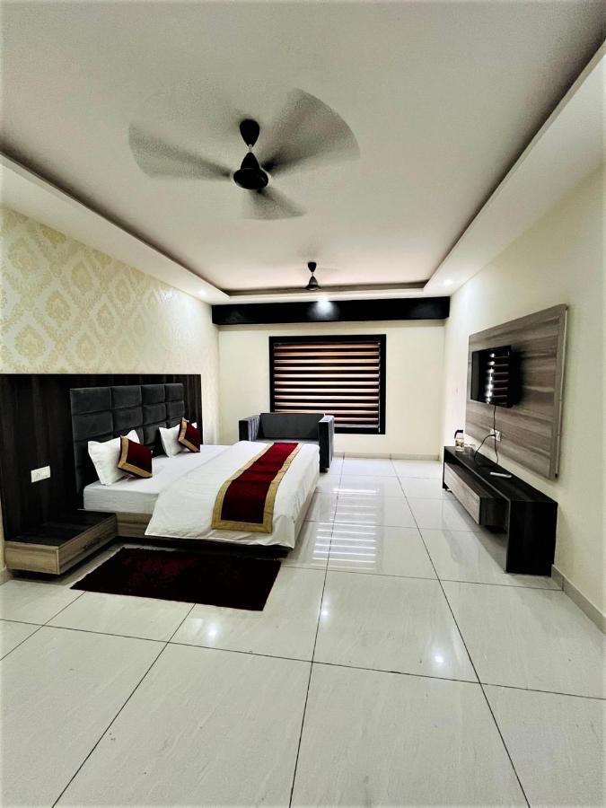 Hotel Blue Pine Haridwār المظهر الخارجي الصورة