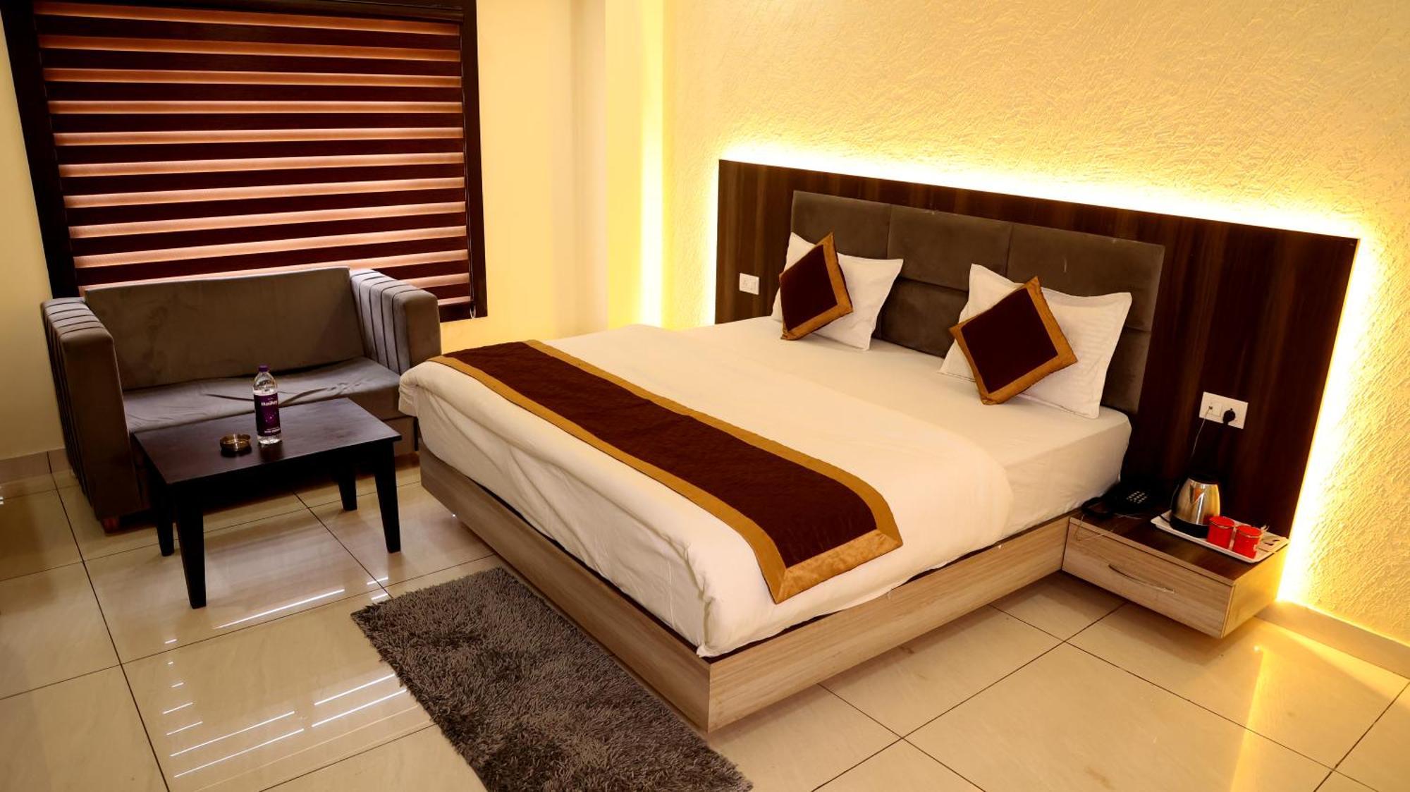 Hotel Blue Pine Haridwār المظهر الخارجي الصورة