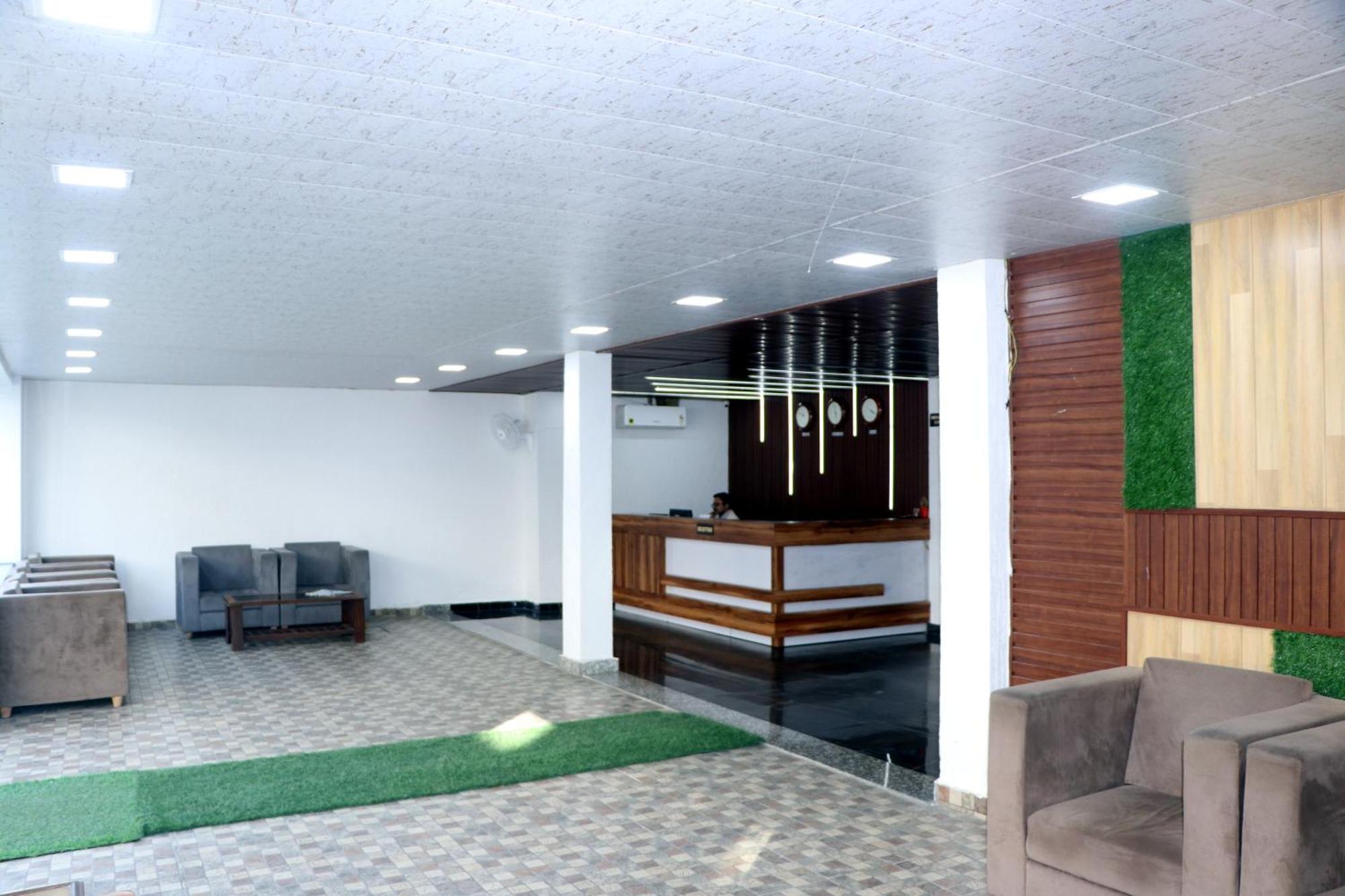 Hotel Blue Pine Haridwār المظهر الخارجي الصورة