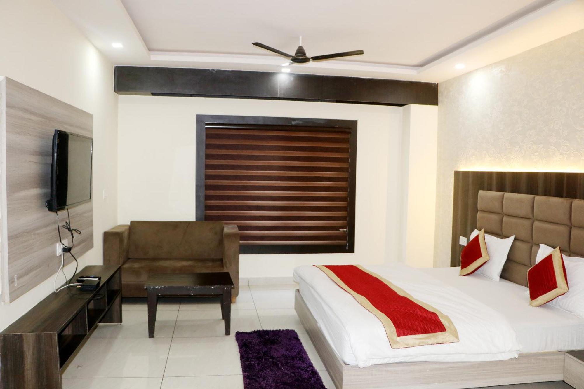 Hotel Blue Pine Haridwār المظهر الخارجي الصورة